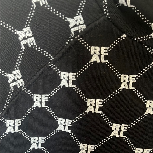 Forever 21 Black and White Geometric Cropped Hoodie - Picture 3 of 3